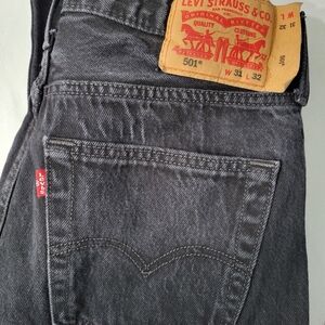 Levi's Men's 501 Classic  Straight Button Flay Jeans Size 31 X32